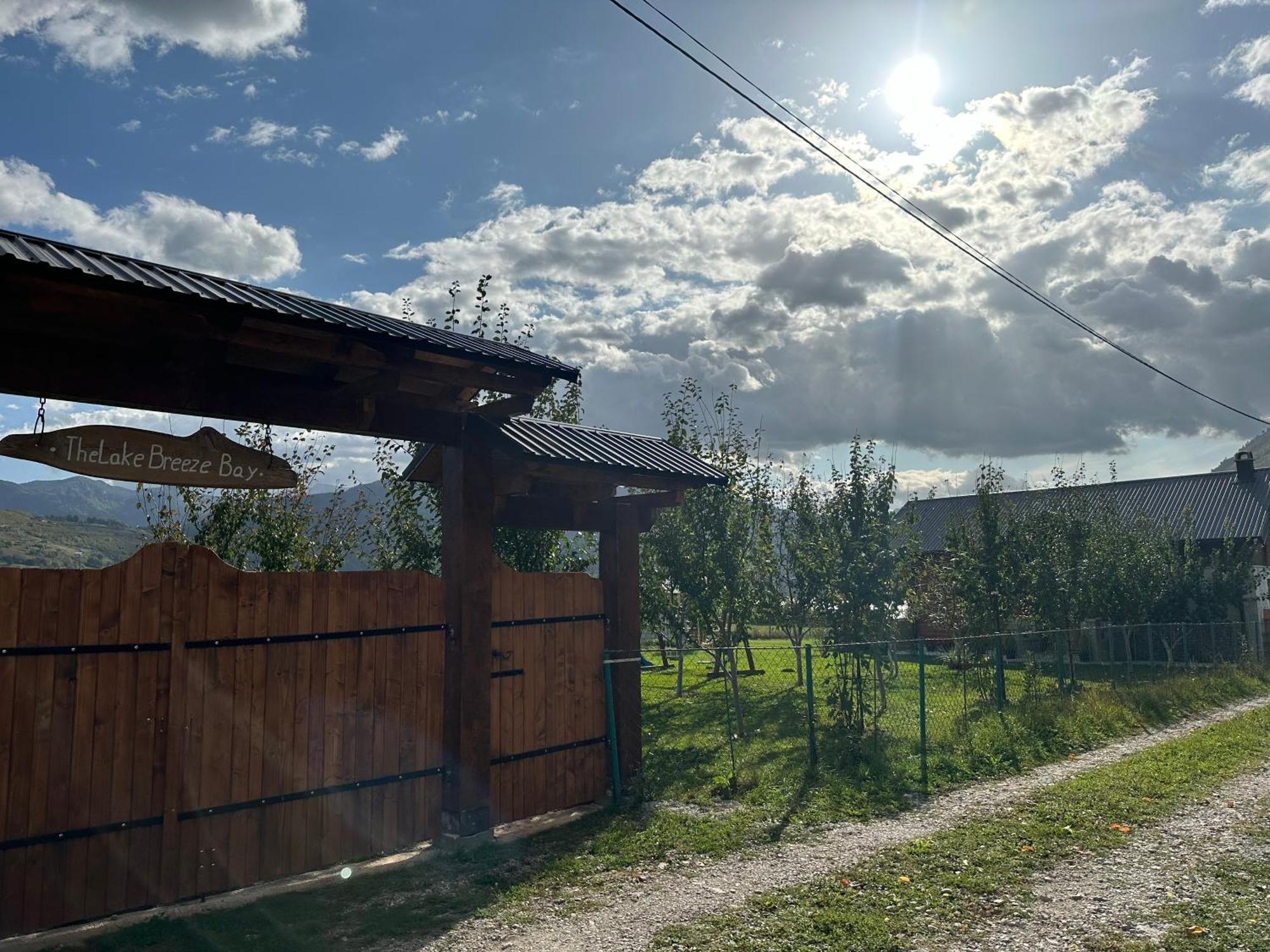 The Lake Breeze Bay Плав Экстерьер фото